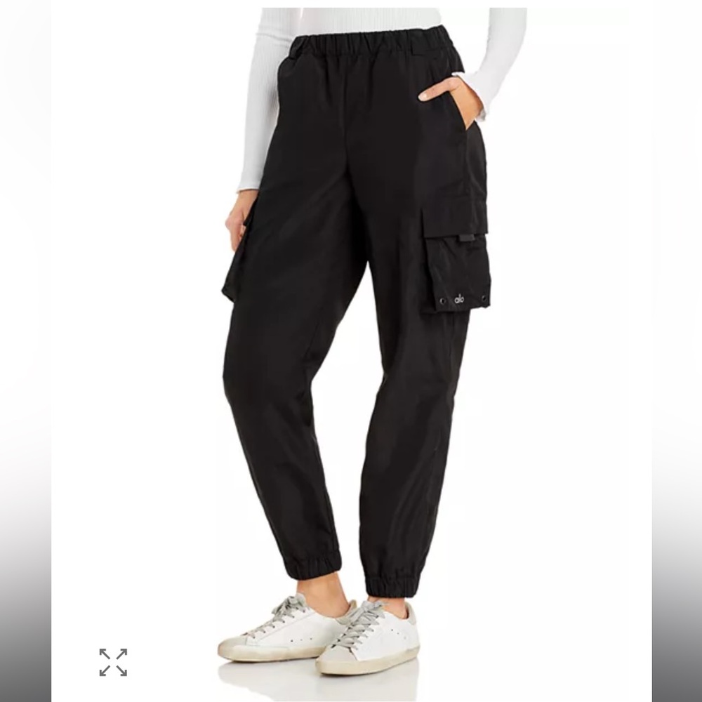 Alo Yoga It Girl Cargo Pant
